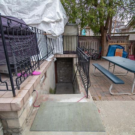 Cozy Home In Downtown Toronto! Екстер'єр фото